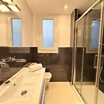 And Modern In The Port 비고