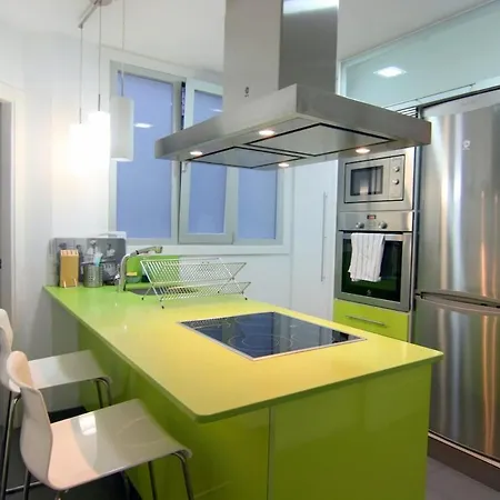 And Modern In The Port Βίγκο