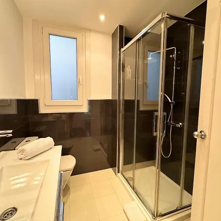 And Modern In The Port * Βίγκο