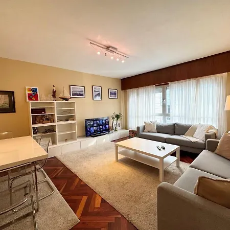 And Modern In The Port * Βίγκο