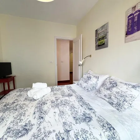 And Modern In The Port Apartment *