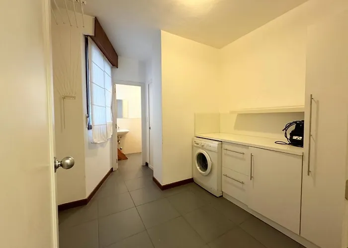 And Modern In The Port Apartmán