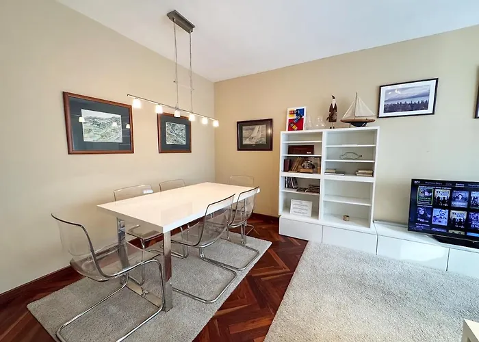 And Modern In The Port * Vigo