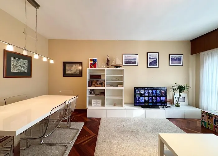 And Modern In The Port Apartmán *