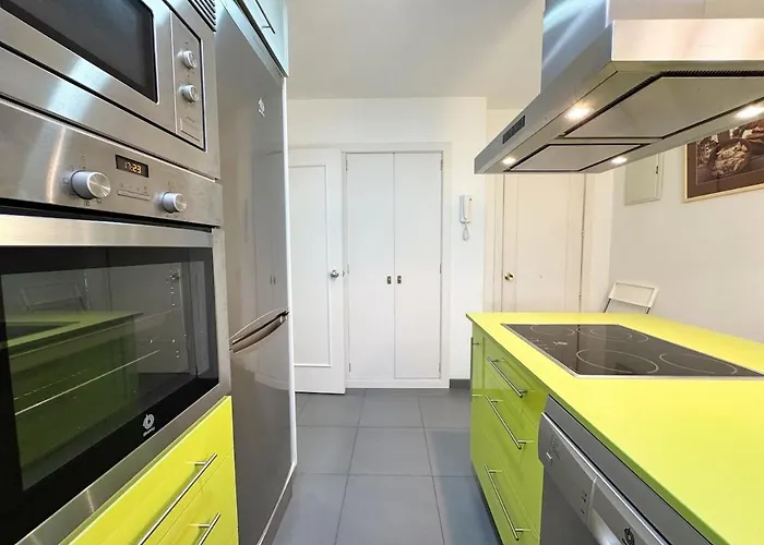 And Modern In The Port * Vigo