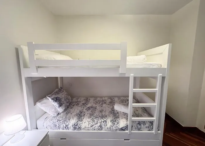 And Modern In The Port Apartmán