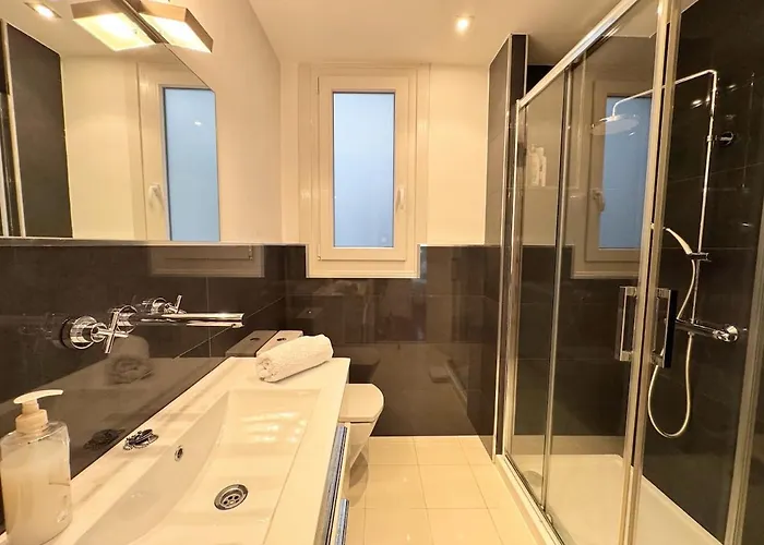 And Modern In The Port Vigo