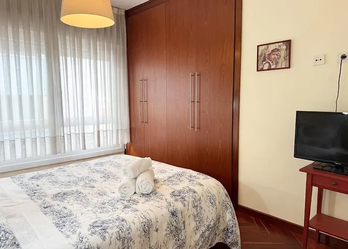 And Modern In The Port * Vigo